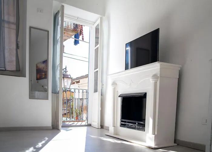 Maggiore Elena Apartment